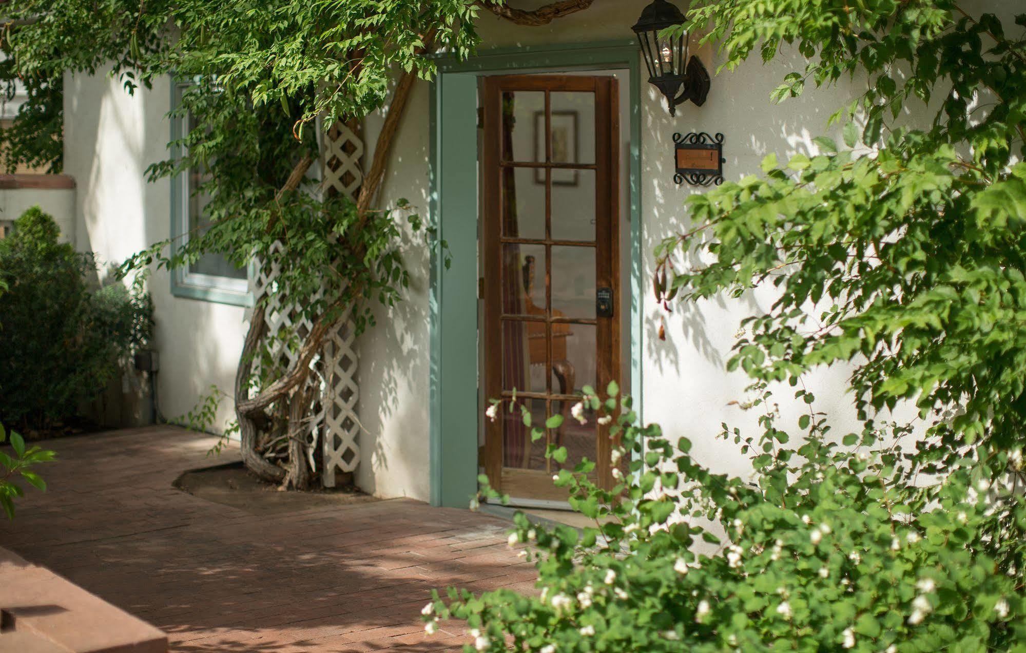 Casa Blanca Inn And Suites Фармингтон Экстерьер фото