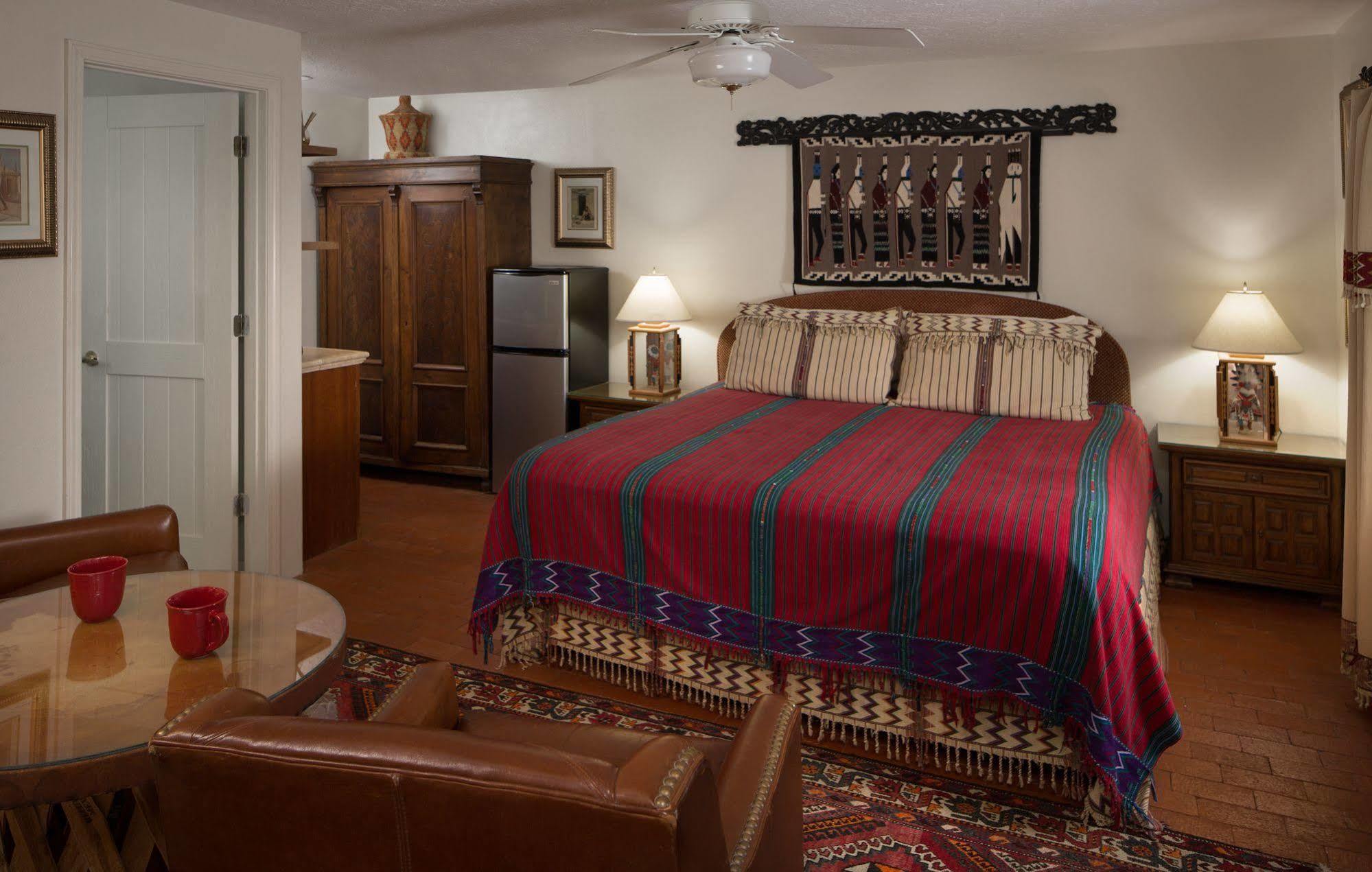 Casa Blanca Inn And Suites Фармингтон Экстерьер фото