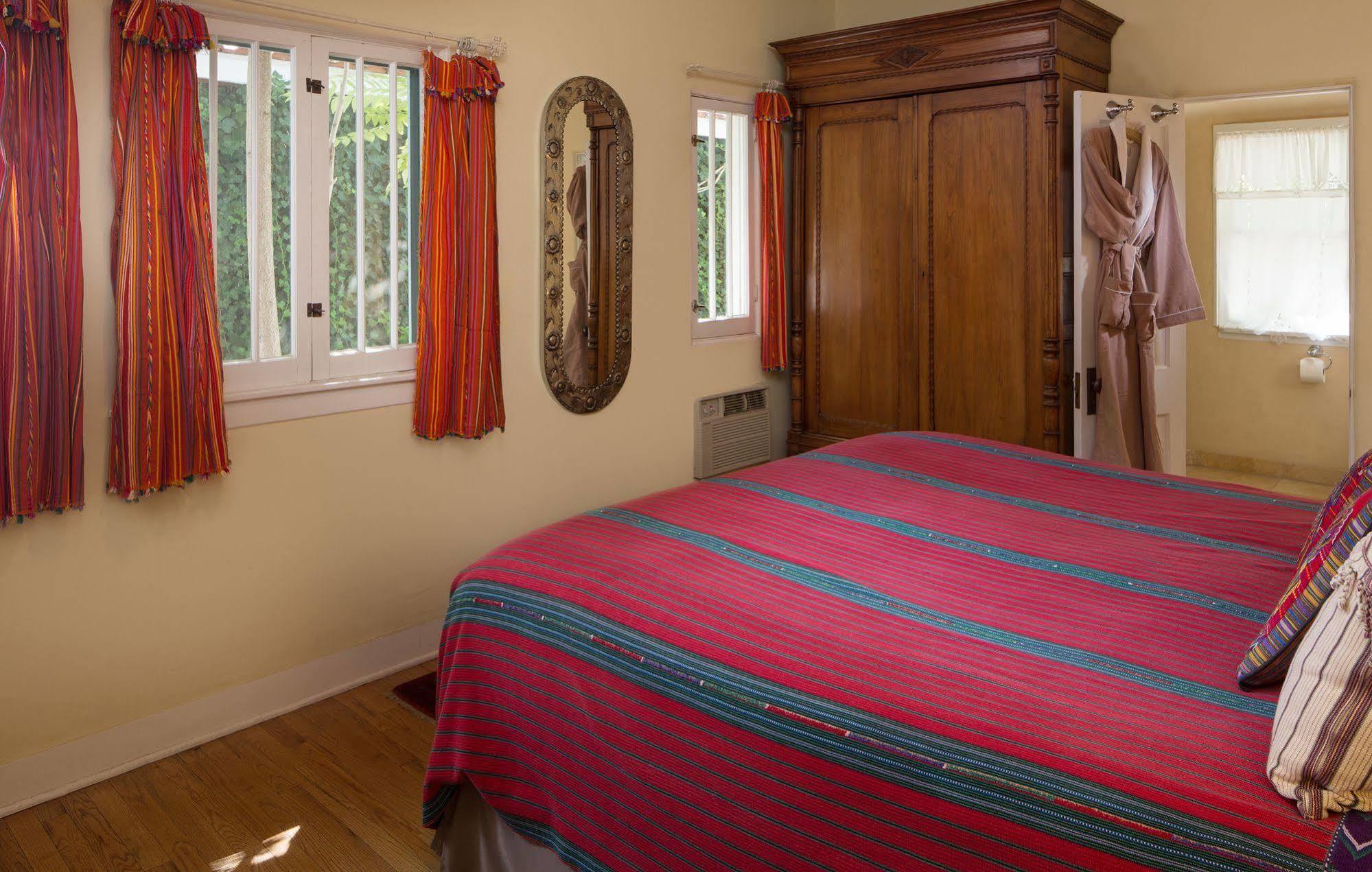 Casa Blanca Inn And Suites Фармингтон Экстерьер фото