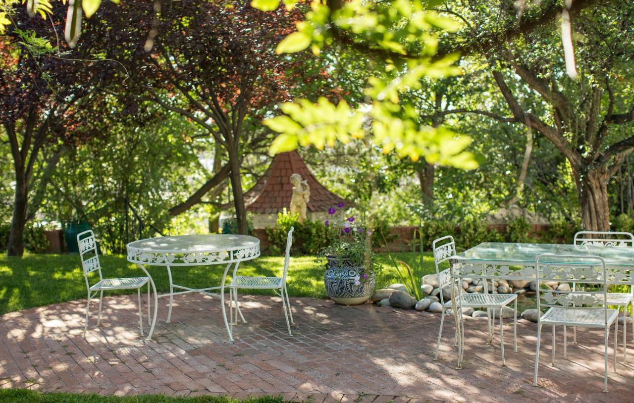 Casa Blanca Inn And Suites Фармингтон Экстерьер фото