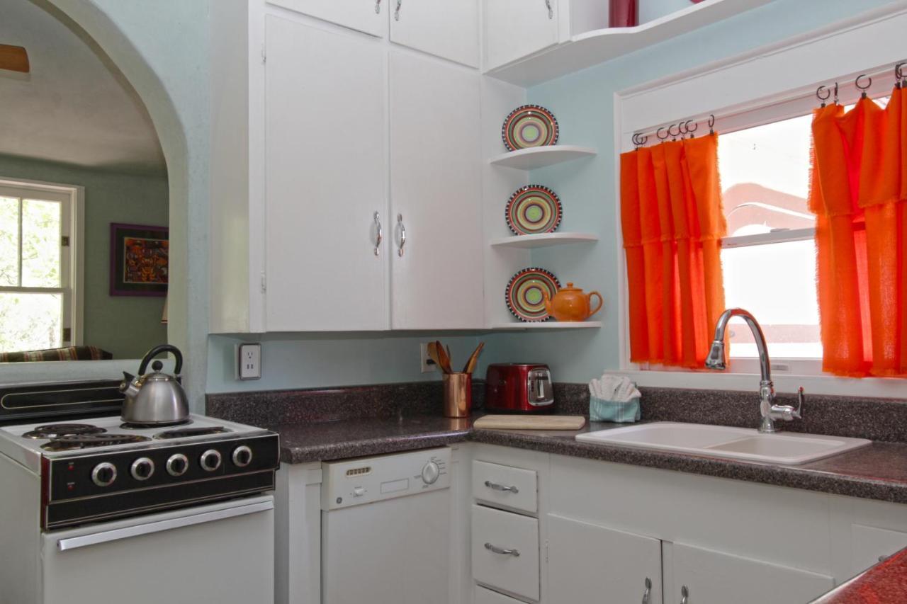 Casa Blanca Inn And Suites Фармингтон Экстерьер фото