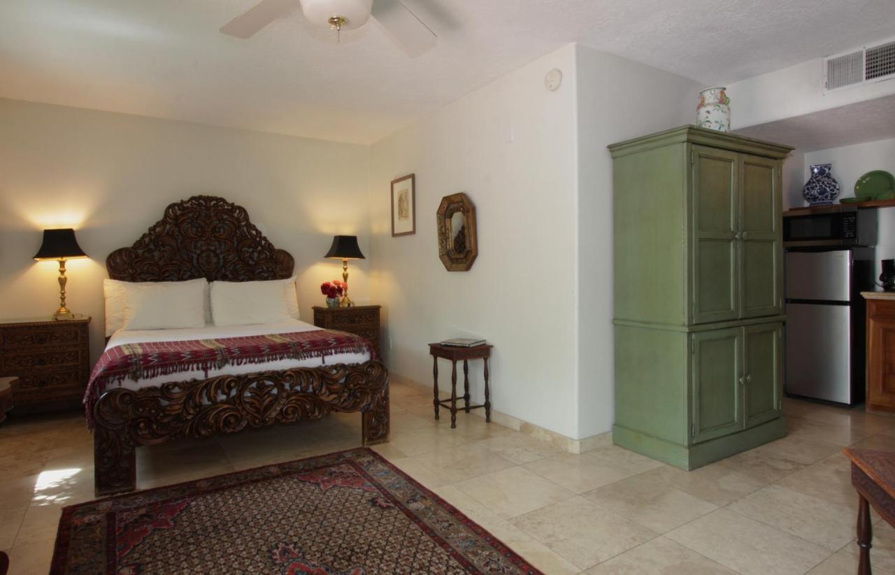 Casa Blanca Inn And Suites Фармингтон Экстерьер фото