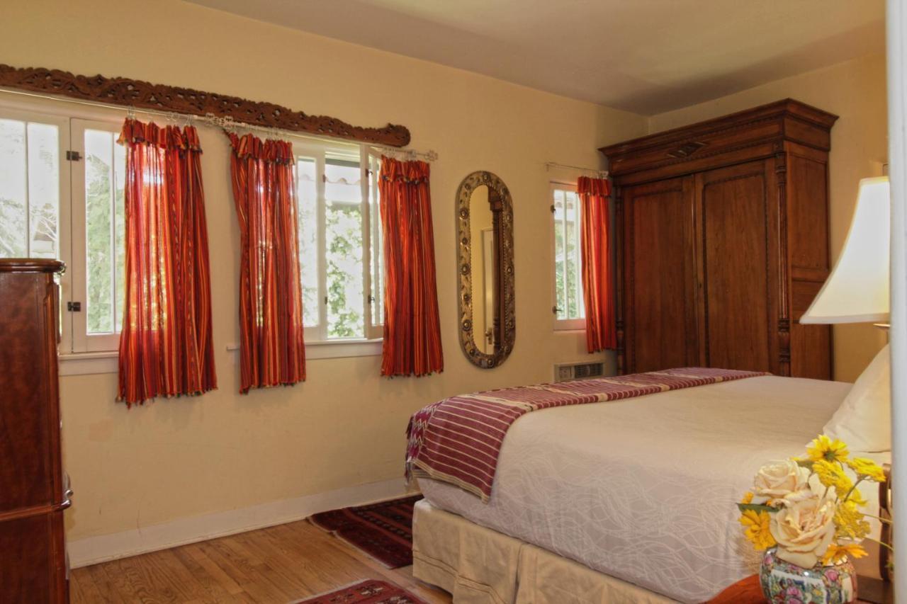 Casa Blanca Inn And Suites Фармингтон Экстерьер фото